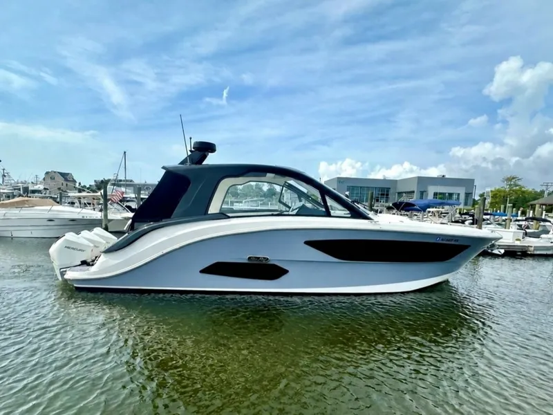 The Image of Sea Ray 37 Sundancer 370 OB 2022 - undefined
