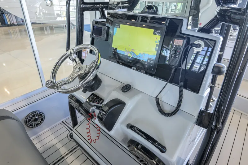 Slide: The Image of Yellowfin 24 Bay CE 2017 - 7591662