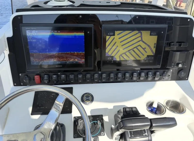 Slide: The Image of Sea Hunt Gamefish 27FS 2016 - 7591774