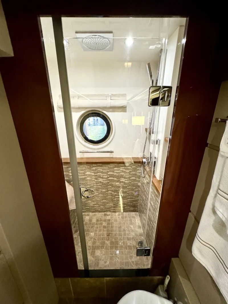 Slide: The Image of Sea Ray L650 Fly 2017 - 7595792