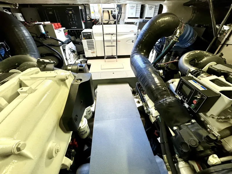 Slide: The Image of Sea Ray L650 Fly 2017 - 7595729