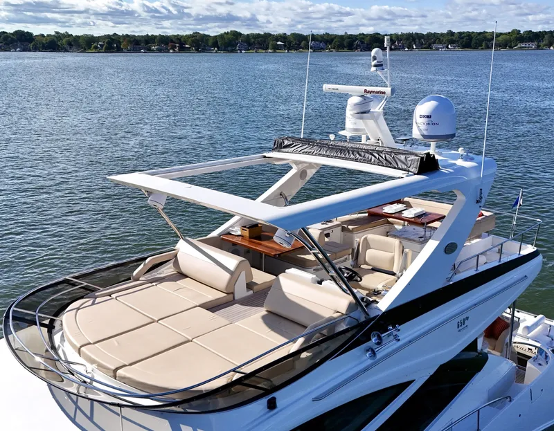 Slide: The Image of Sea Ray L650 Fly 2017 - 7595690