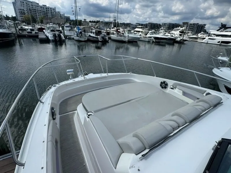 Slide: The Image of Sea Ray 320 Sundancer 2020 - 7595877