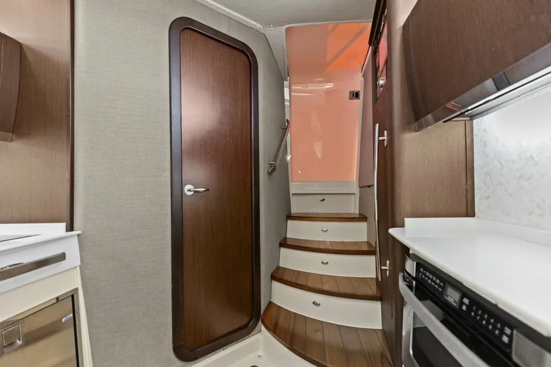 Slide: The Image of Grady-White 456 Canyon 2023 - 7596028