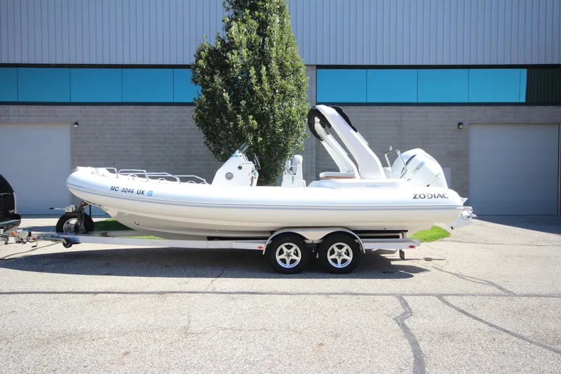 The Image of Zodiac Medline 7.5 & Trailer 2023 - 7670851