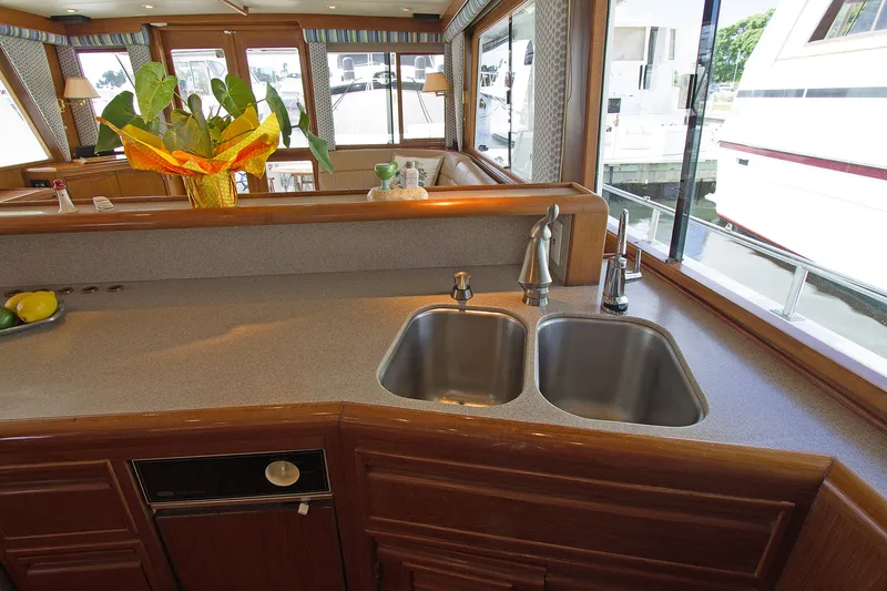 Slide: The Image of Offshore Pilothouse Motor Yacht 1997 - 7596737