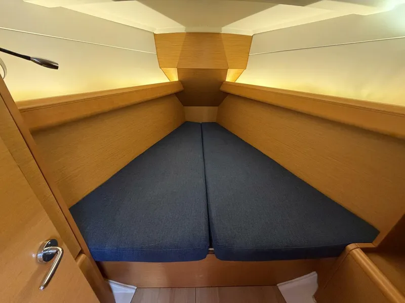 Slide: The Image of Jeanneau Sun Odyssey 389 2018 - 7596904