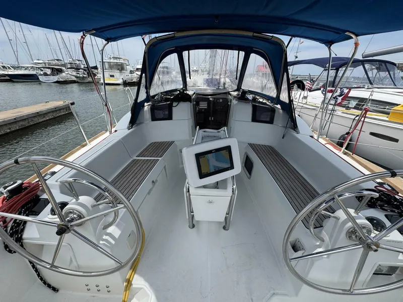 Slide: The Image of Jeanneau Sun Odyssey 389 2018 - 7596886