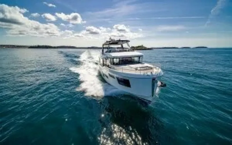 Slide: The Image of Beneteau Grand Trawler 2026 - 7597001