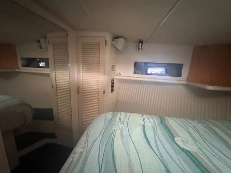 Slide: The Image of Tollycraft 34 Convertible Sedan 1989 - 7597454