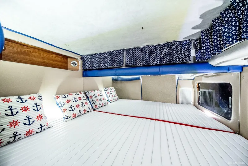 Slide: The Image of Chris-Craft 33 1985 - 7597681