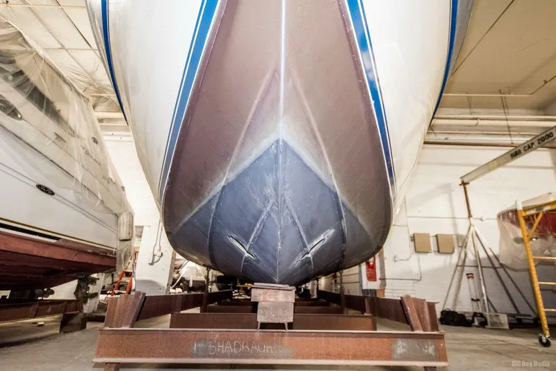 Slide: The Image of Chris-Craft 33 1985 - 7597648
