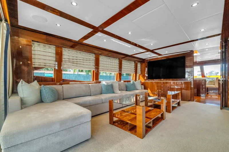 Slide: The Image of Hargrave Flybridge 2015 - 1