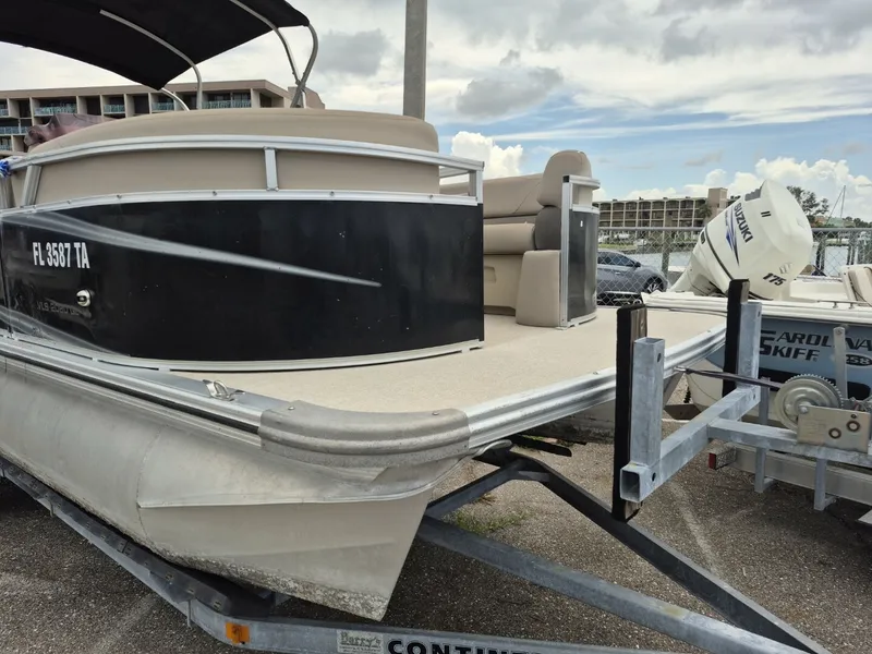 Slide: The Image of Avalon VLS 2080 QL 2021 - 7598261