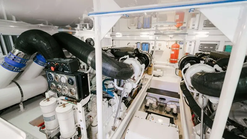 Slide: The Image of 2007 64 Viking CNV Evil Eyes Engine Room (6) - 7600779