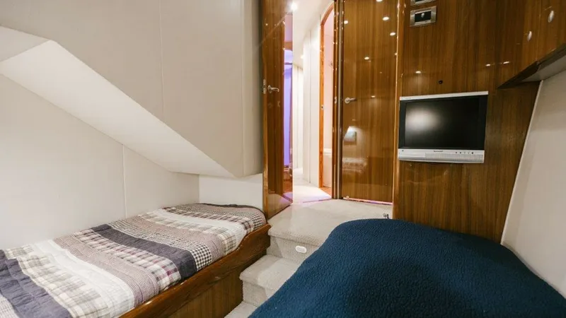 Slide: The Image of 2007 64 Viking CNV Evil Eyes Crew Stateroom (1) - 7600762