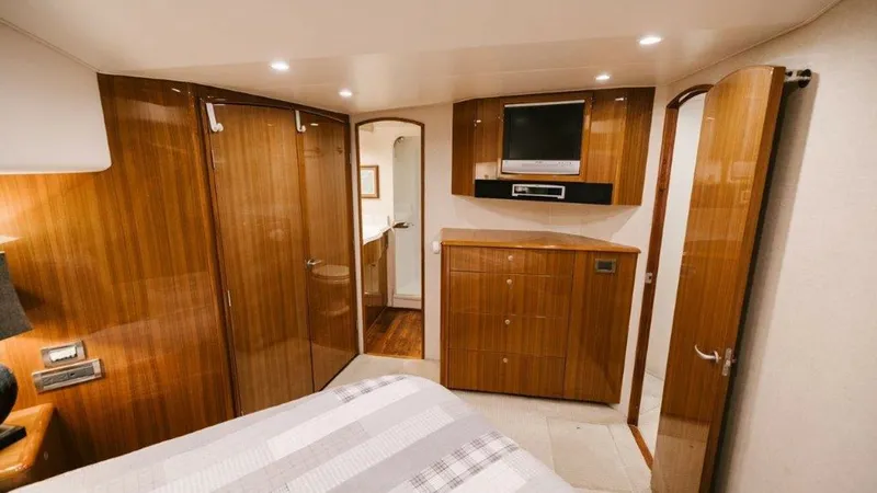 Slide: The Image of 2007 64 Viking CNV Evil Eyes Master Stateroom (3) - 7600750