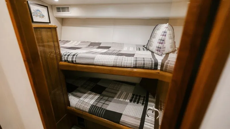 Slide: The Image of 2007 64 Viking CNV Evil Eyes Starboard Bunkroom (3) - 7600765