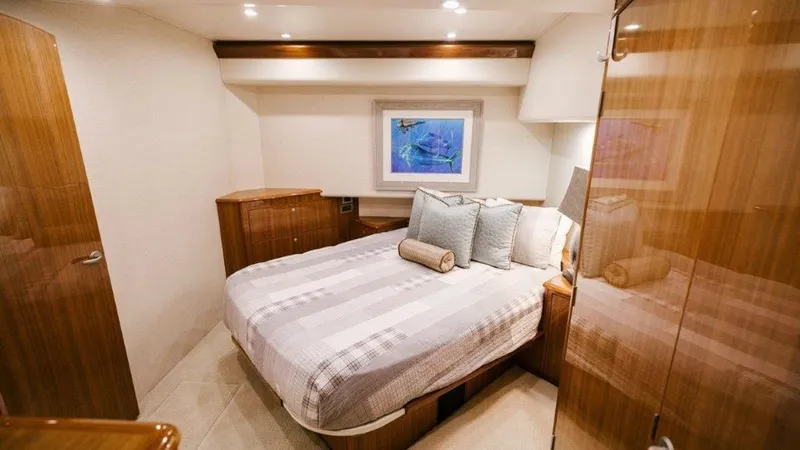Slide: The Image of 2007 64 Viking CNV Evil Eyes Master Stateroom (2) - 7600749