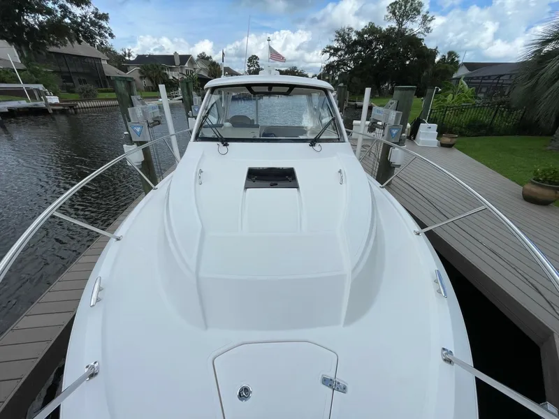 Slide: The Image of Pursuit 325 OS - Wait N' Line 2017 Pursuit 325 OS - Wait N' Line - 7601210