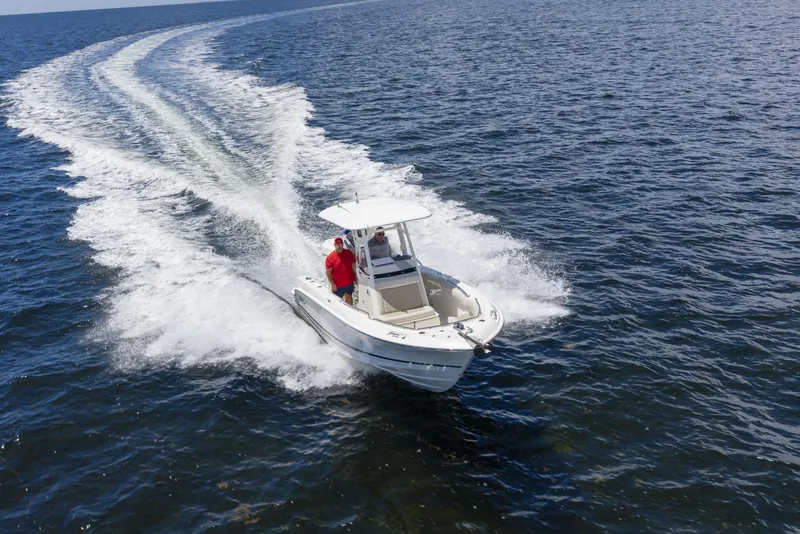 Slide: The Image of Boston Whaler 230 OUTRAGE 2021 - 7601198