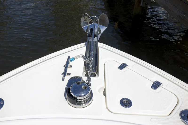 Slide: The Image of Boston Whaler 230 OUTRAGE 2021 - 7601182