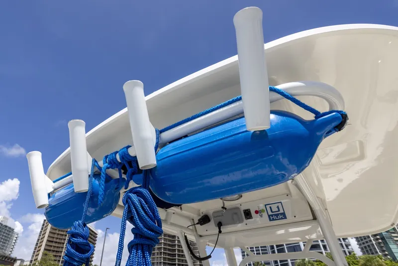 Slide: The Image of Boston Whaler 230 OUTRAGE 2021 - 7601190