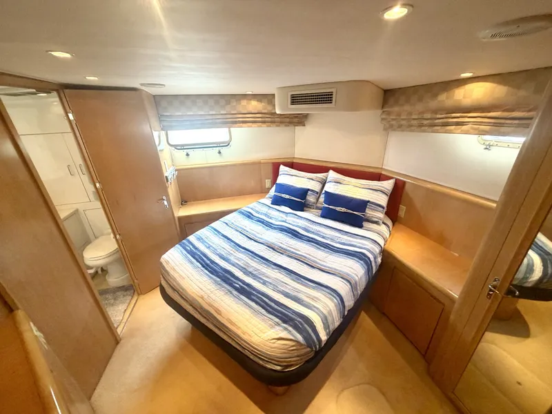 Slide: The Image of Hatteras 52 Cockpit Motor Yacht 1999 - 7601402