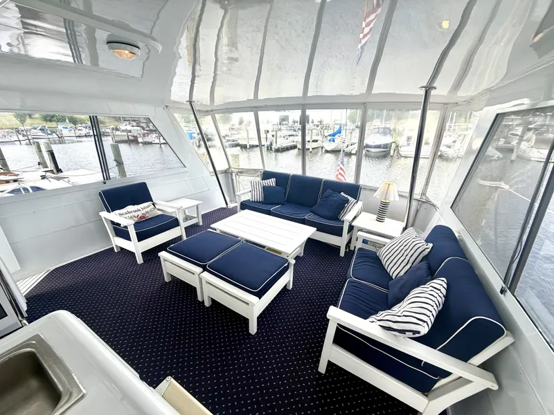Slide: The Image of Hatteras 52 Cockpit Motor Yacht 1999 - 7601395