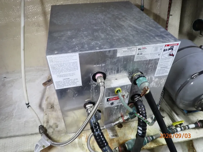 Slide: The Image of 42' Grand Banks water heater - 7602314