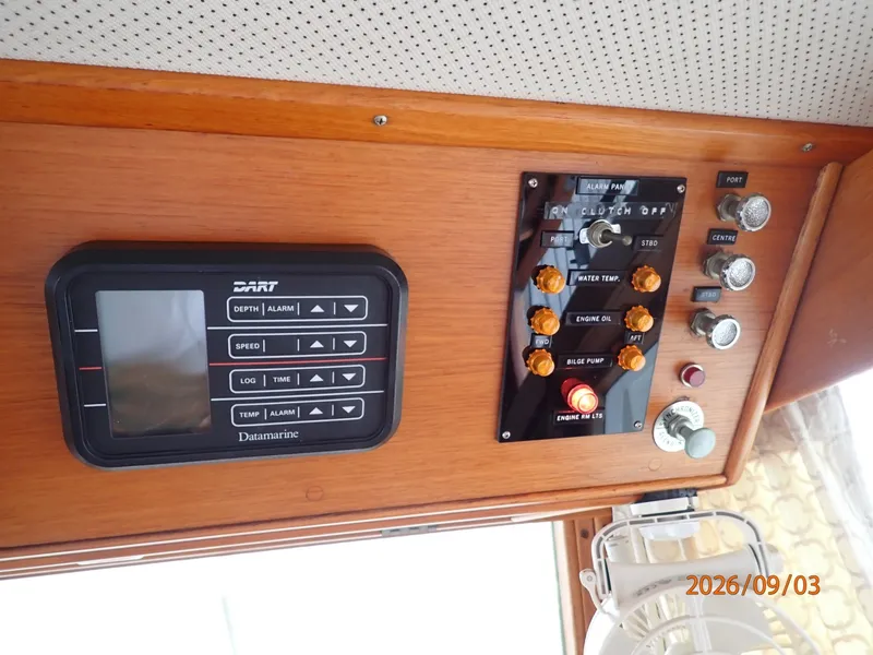 Slide: The Image of 42' Grand Banks lower helm electronics1 - 7602265