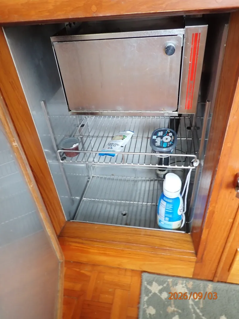Slide: The Image of 42' Grand Banks galley refrigeration1 - 7602238