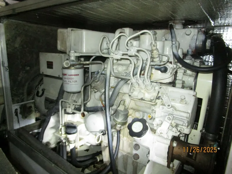 Slide: The Image of 42' Grand Banks generator - 7602086