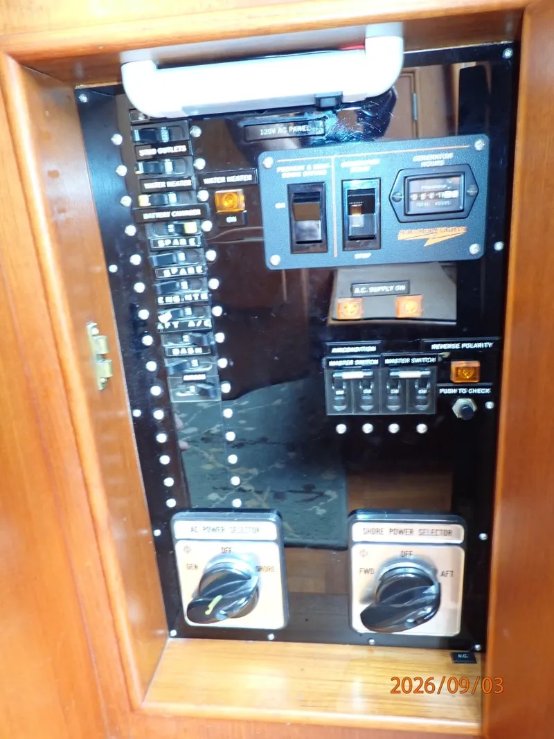 Slide: The Image of 42' Grand Banks electrical panel2 - 7602193