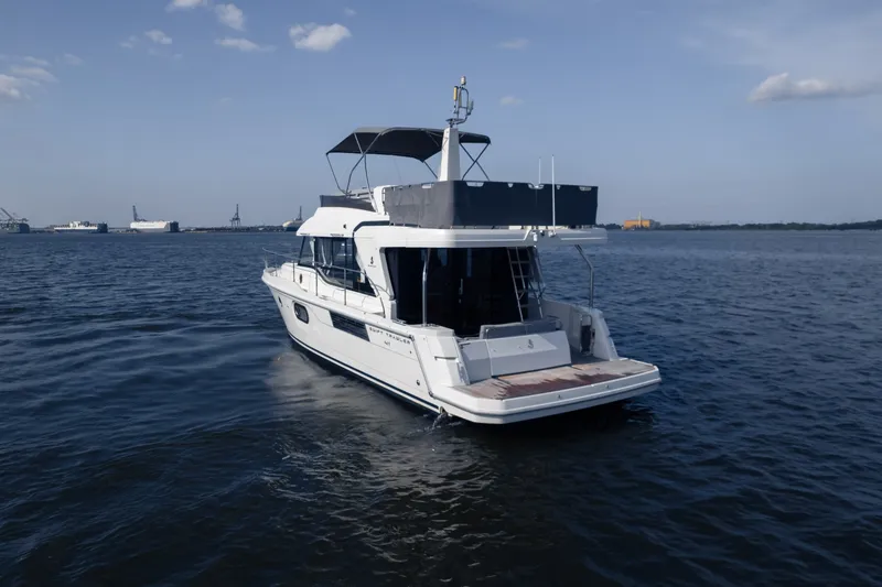 Slide: The Image of Beneteau Swift Trawler 54 2026 - 7602111