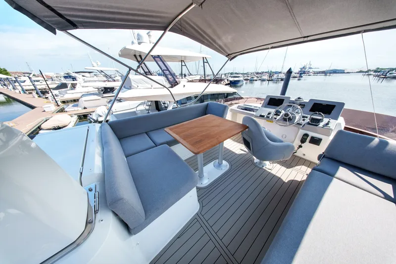 Slide: The Image of Beneteau Swift Trawler 54 2026 - 7602121