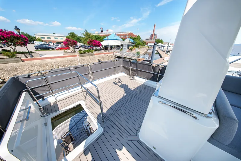 Slide: The Image of Beneteau Swift Trawler 54 2026 - 7602122