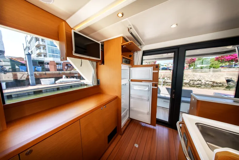Slide: The Image of Beneteau Swift Trawler 54 2026 - 7602115
