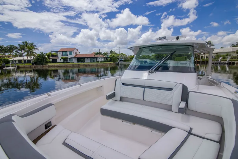 Slide: The Image of Tiara Yachts 38LS - One One 2019 Tiara Yachts 38LS - One One - 7602540