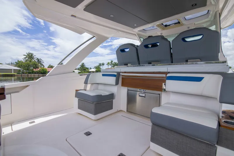 Slide: The Image of Tiara Yachts 38LS - One One 2019 Tiara Yachts 38LS - One One - 7602549