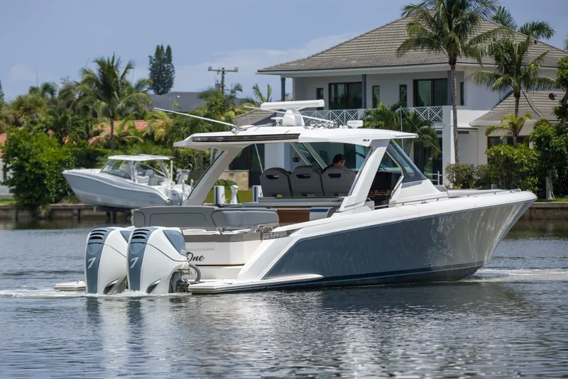 Slide: The Image of Tiara Yachts 38LS - One One 2019 Tiara Yachts 38LS - One One - 7602483