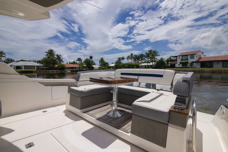 Slide: The Image of Tiara Yachts 38LS - One One 2019 Tiara Yachts 38LS - One One - 7602544