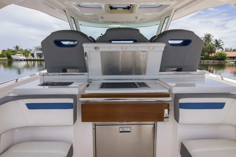 Slide: The Image of Tiara Yachts 38LS - One One 2019 Tiara Yachts 38LS - One One - 7602552