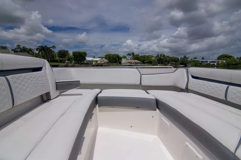Slide: The Image of Tiara Yachts 38LS - One One 2019 Tiara Yachts 38LS - One One - 7602536