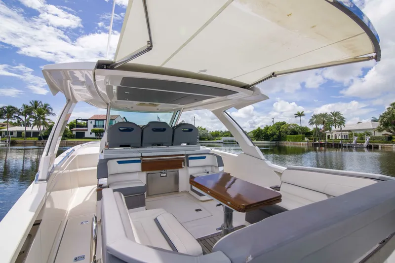 Slide: The Image of Tiara Yachts 38LS - One One 2019 Tiara Yachts 38LS - One One - 7602567