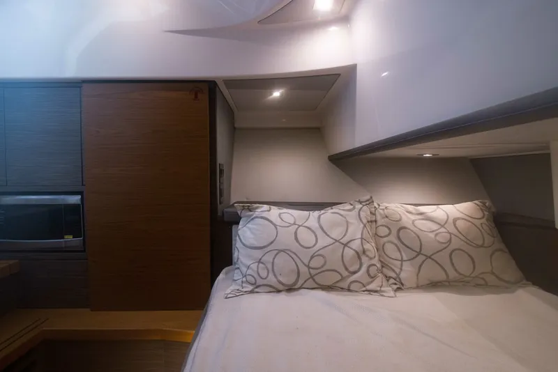 Slide: The Image of Tiara Yachts 38LS - One One 2019 Tiara Yachts 38LS - One One - 7602580
