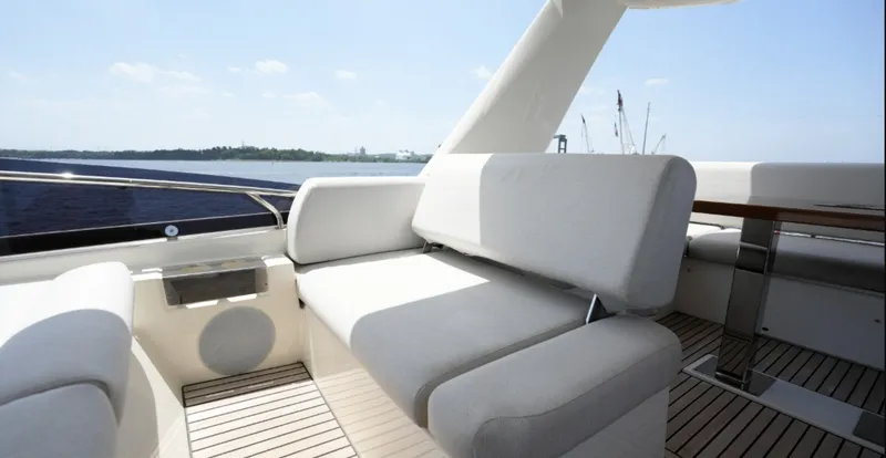 Slide: The Image of Prestige 590 2023 - 7661743