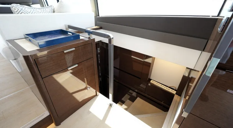 Slide: The Image of Prestige 590 2023 - 7661712