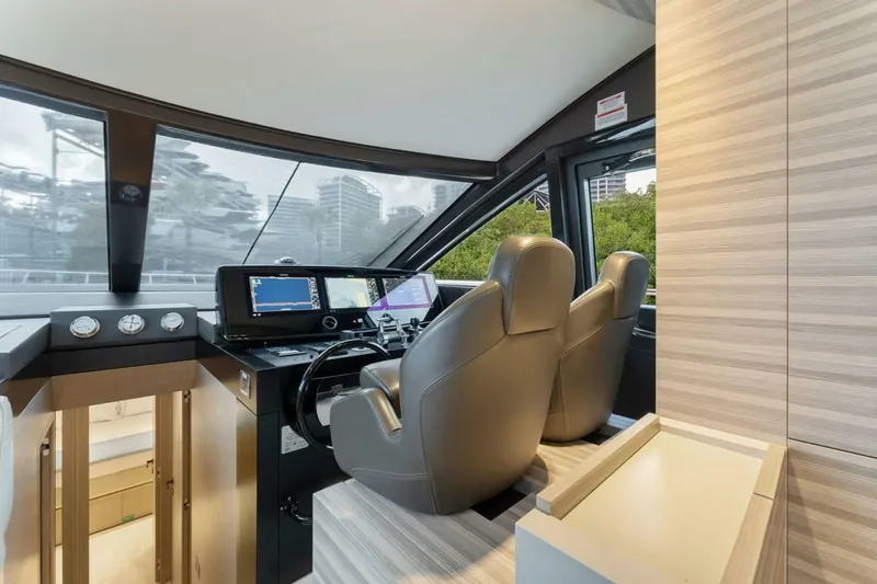 Slide: The Image of Ferretti 670 Motoryacht 2020 - 7602387