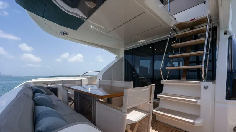 Slide: The Image of Ferretti 670 Motoryacht 2020 - 7602375